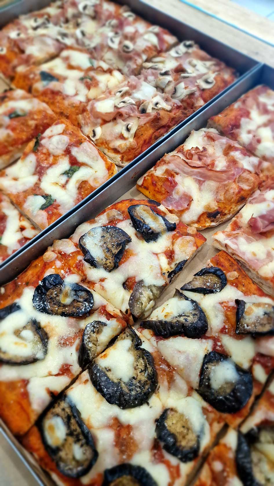 Pizza platine aubergines grillées et légumes — Felice Al Taglio